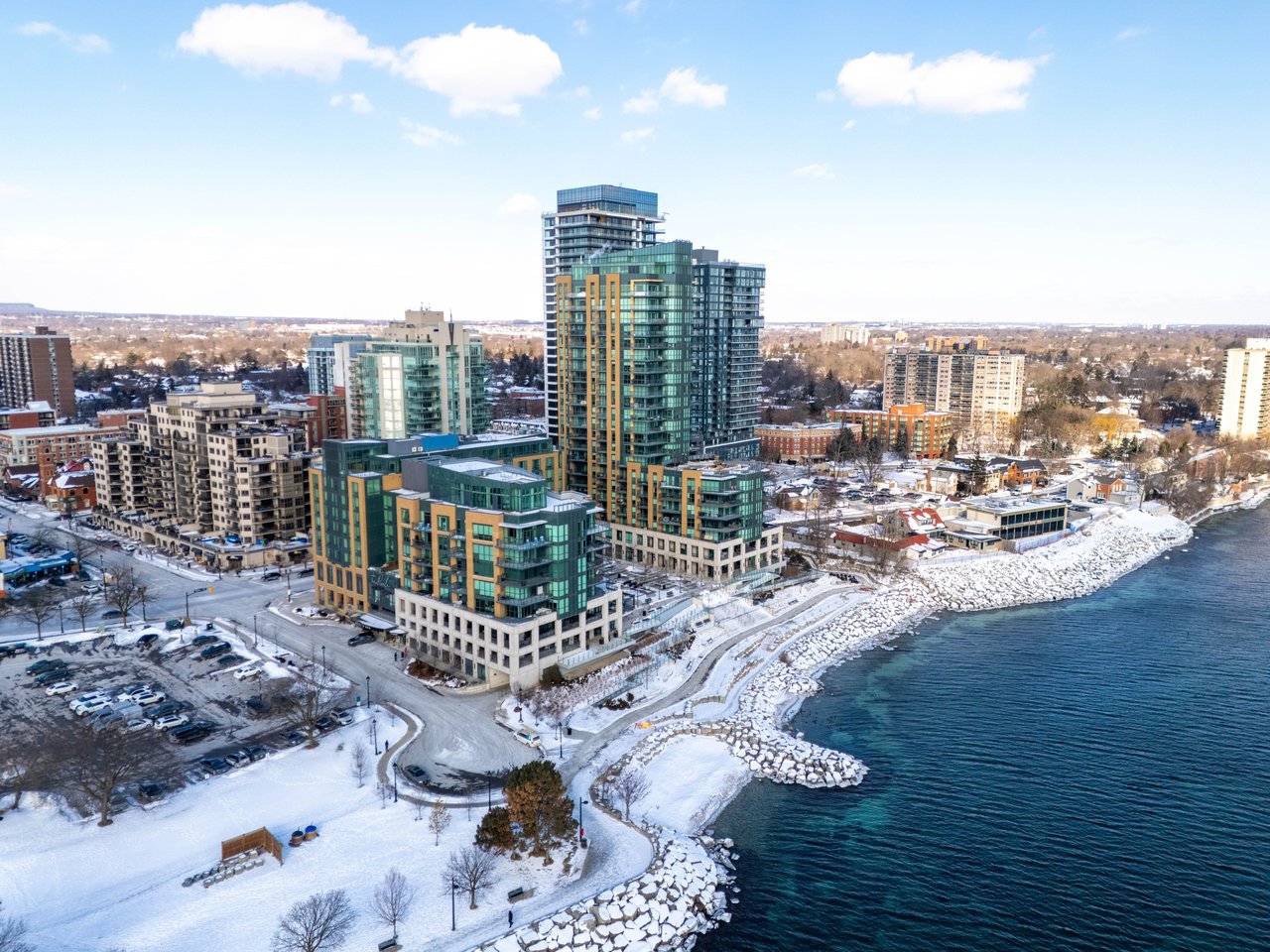 304-2060 Lakeshore Road, Burlington