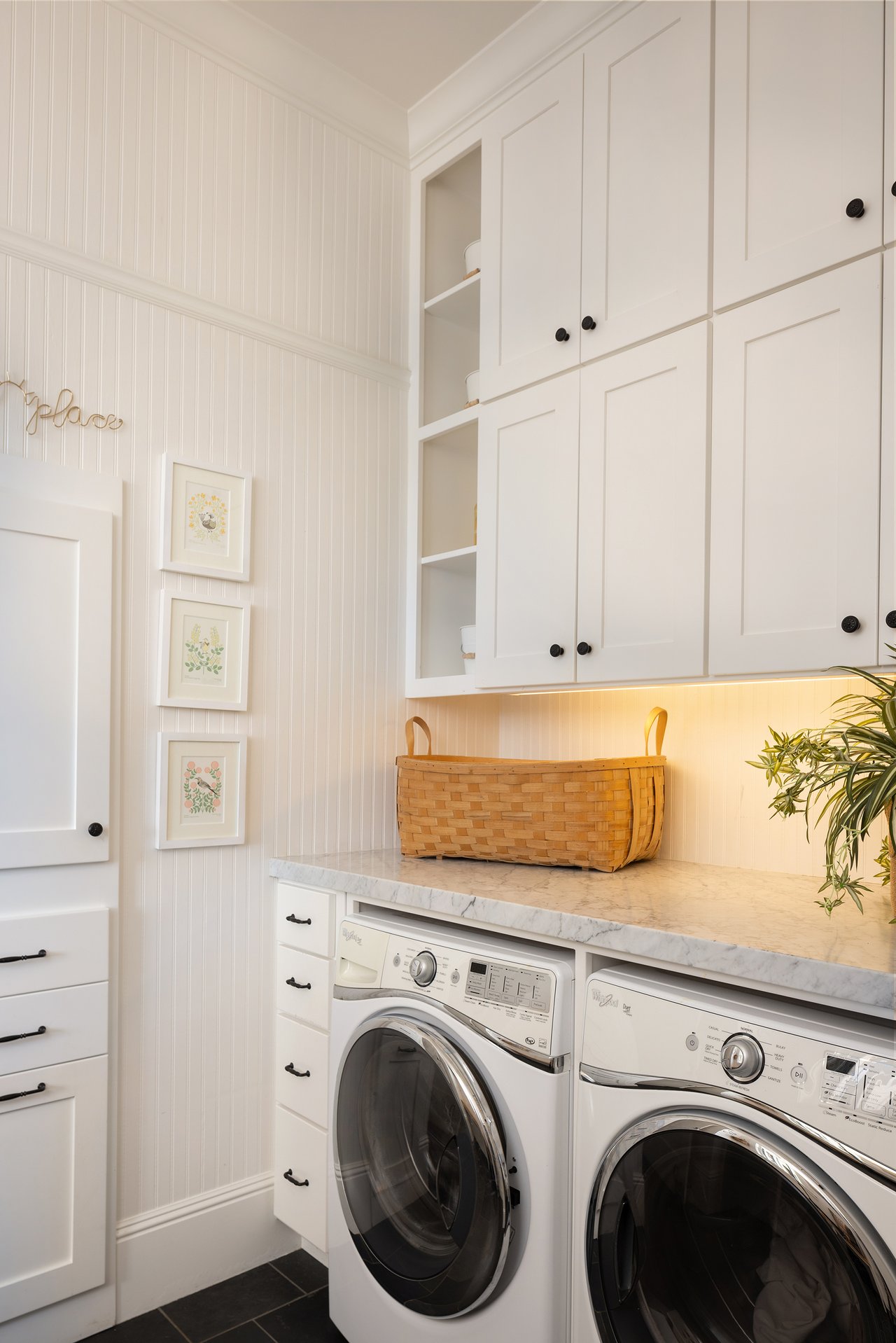 Honey Hill - 365 Race Horse Ln