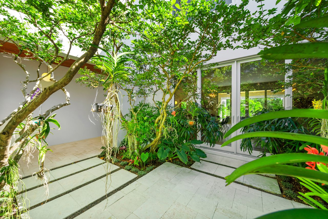 180 Cape Florida Drive