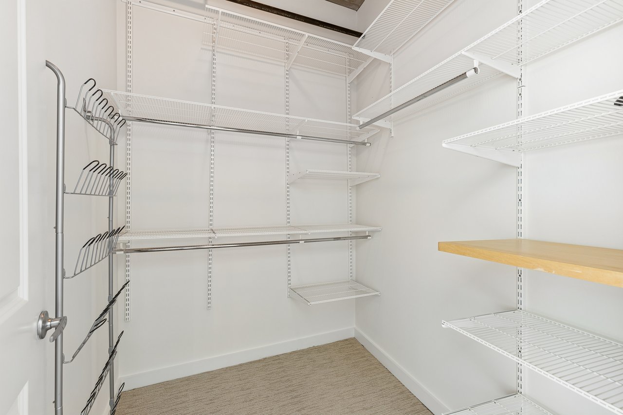 943 Peachtree Street NE Unit 913