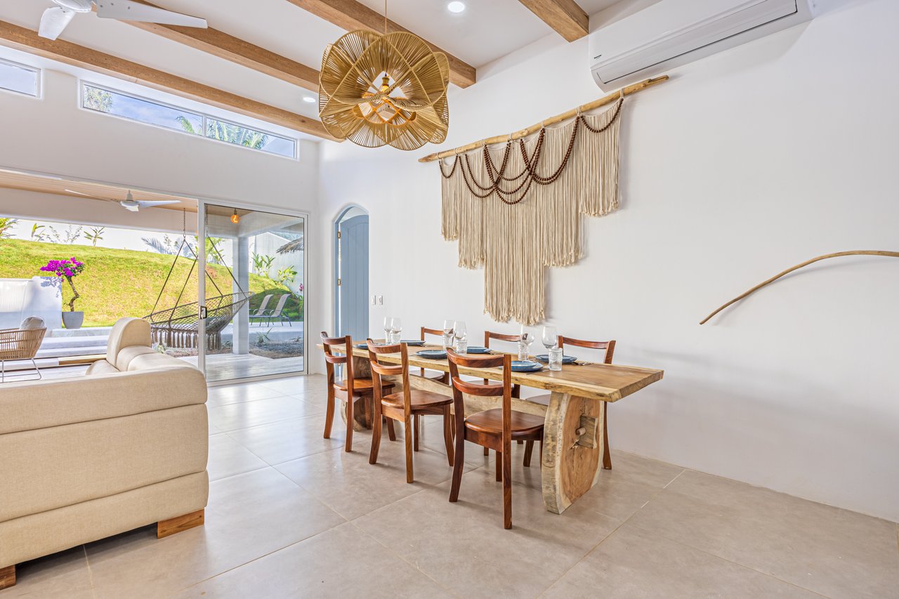 Villa Pacífica – Elegancia, Privacidad y Confort en Uvita  