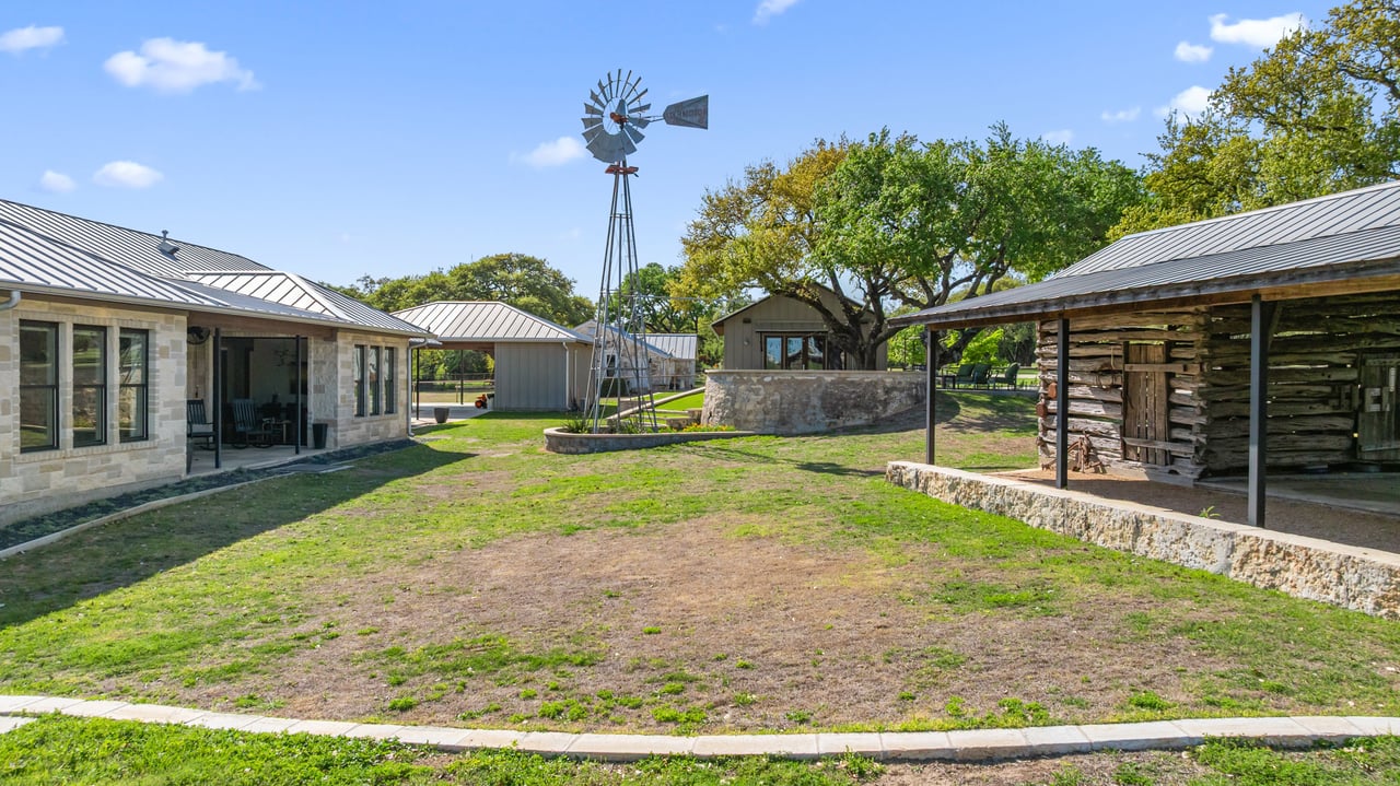 4813 Twin Acres Road