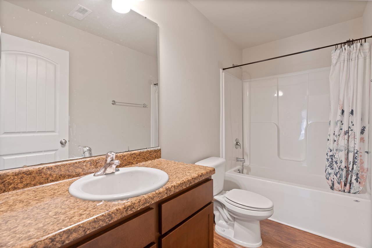 MADISON CITY SCHOOLS! Charming Home in a Great Location!