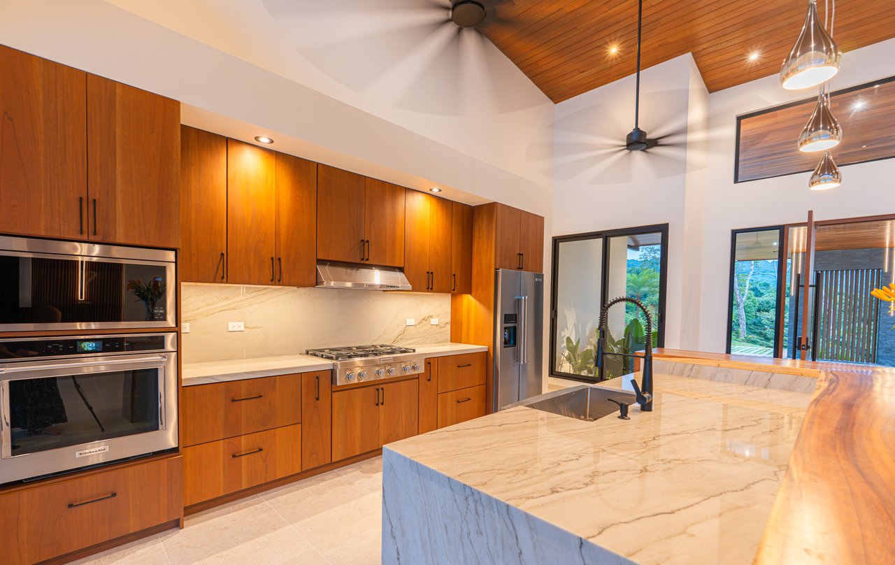 3 Bedroom Luxury Modern Tropical Home in Dominical