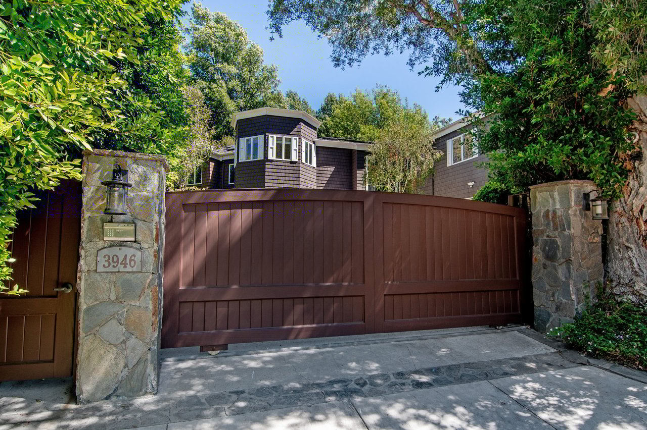 3946 Stone Canyon Ave
