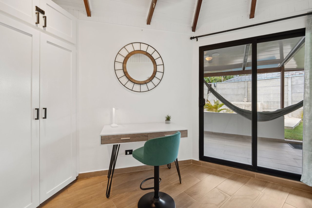 Casa Cozy | The Perfect Blend of Comfort & Convenience, Steps to the Beach!