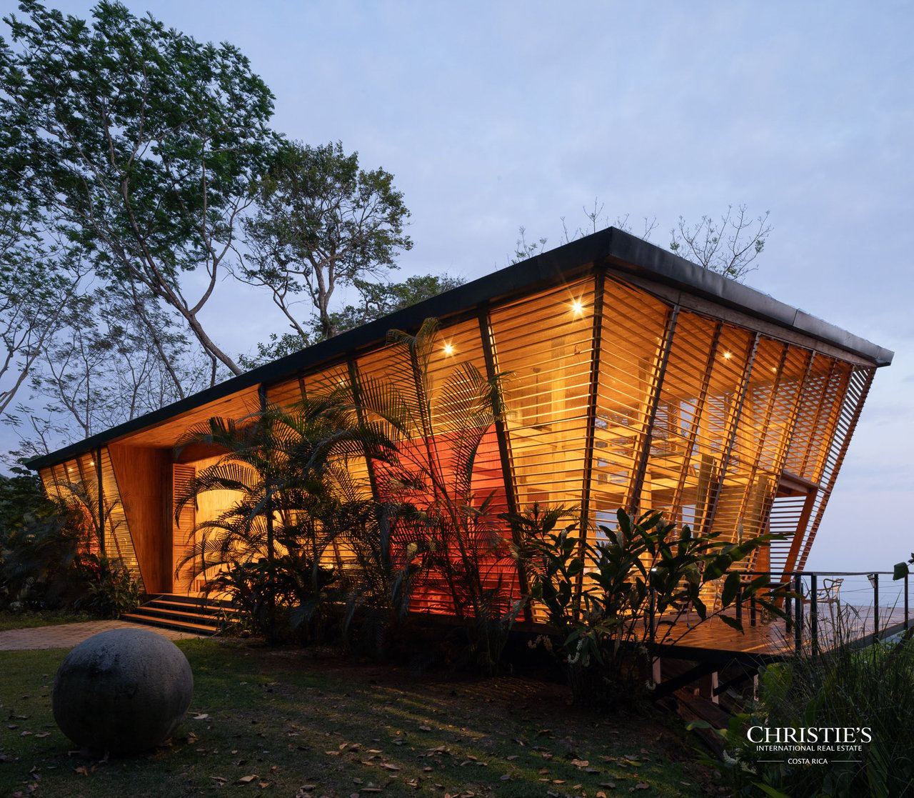 The Zen Villa | Award-Winning Teak Luxury Home with Ocean Views 