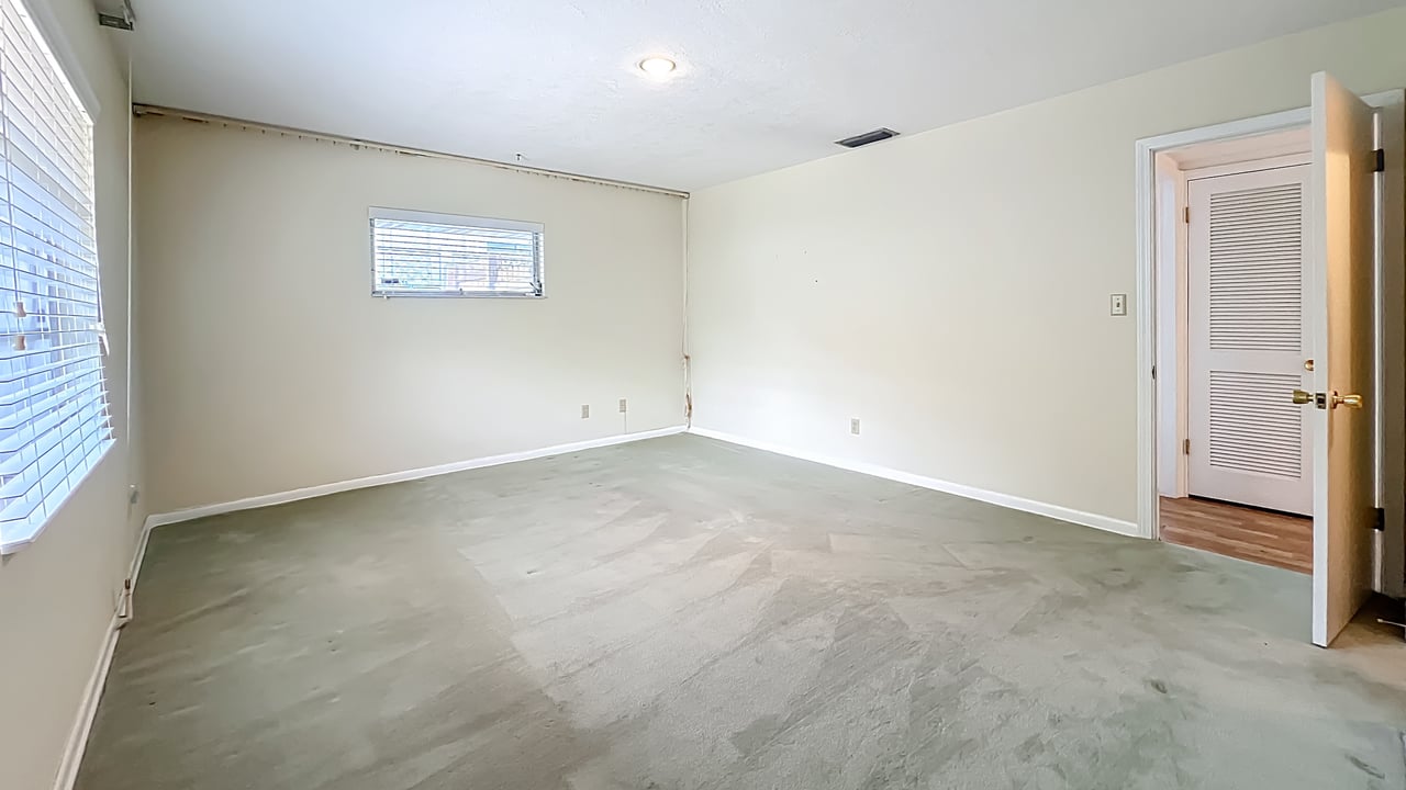 Mid-Century Modern 4-Bedroom in Dommerich Hills, Maitland