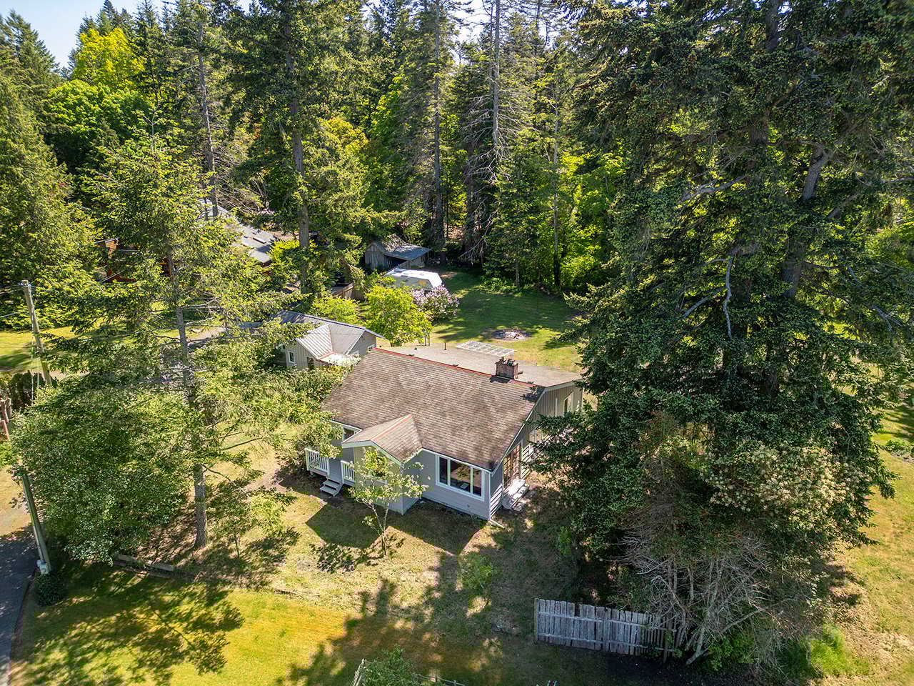 1143 Denny Rd