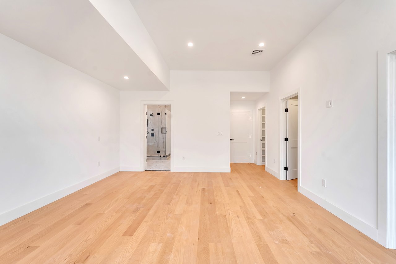 432 Stillwell Avenue B