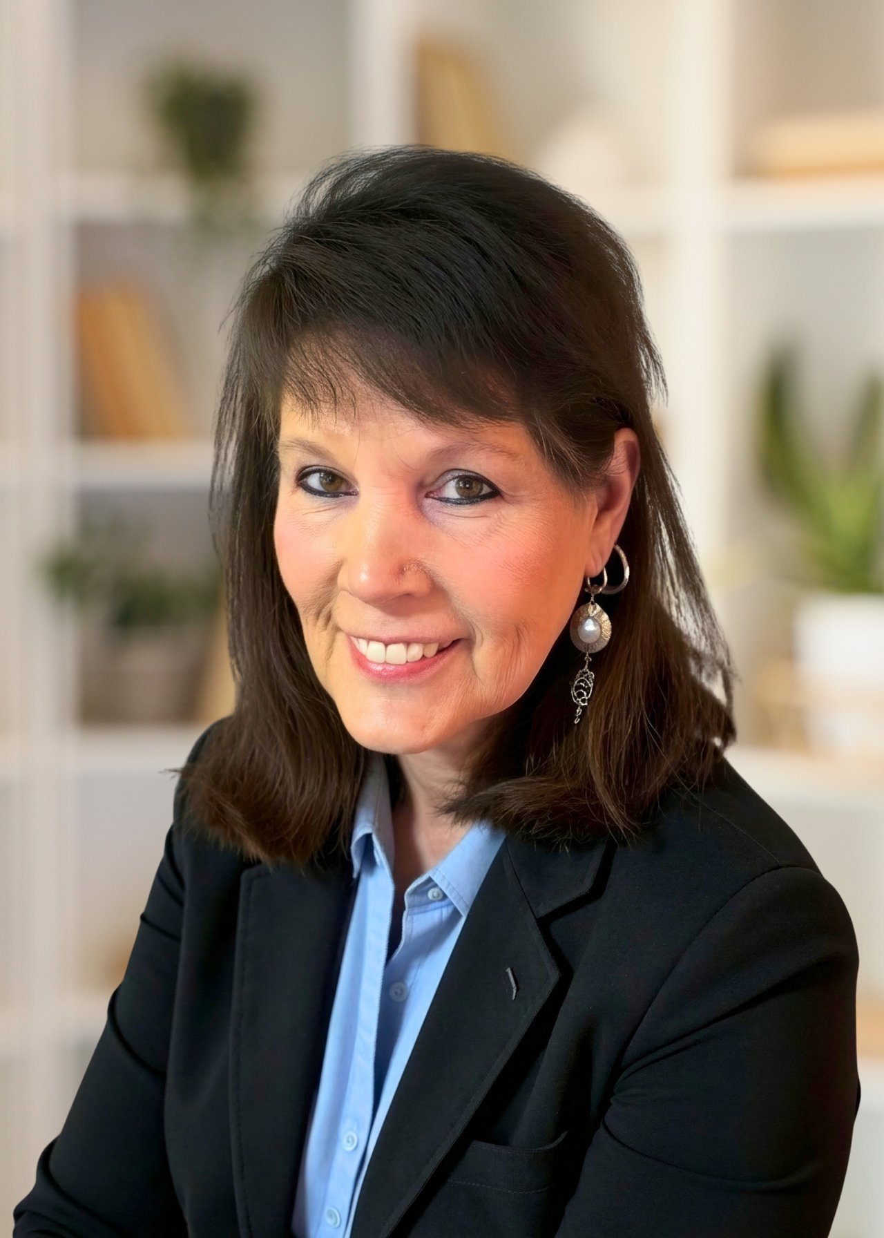 Ali McMenamin