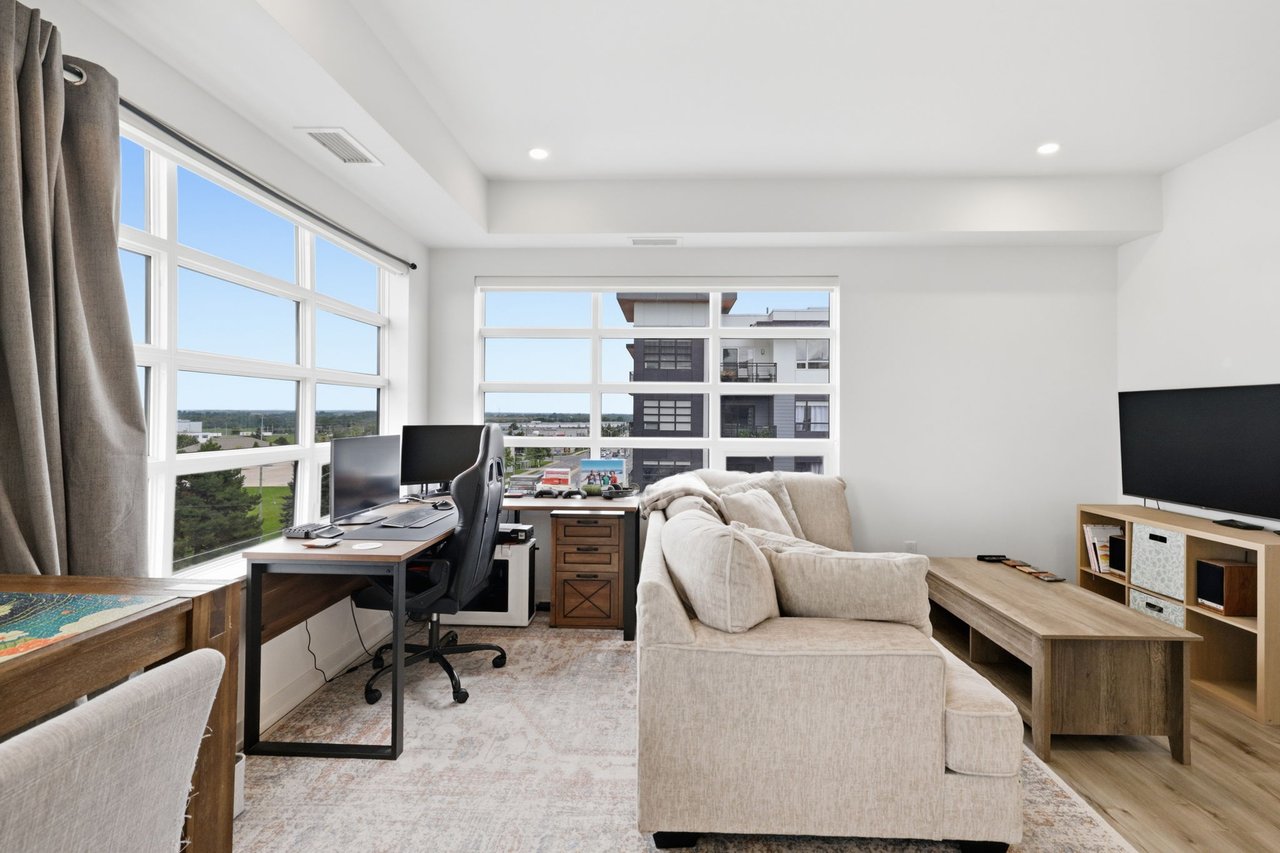 247 Northfield Dr E 514