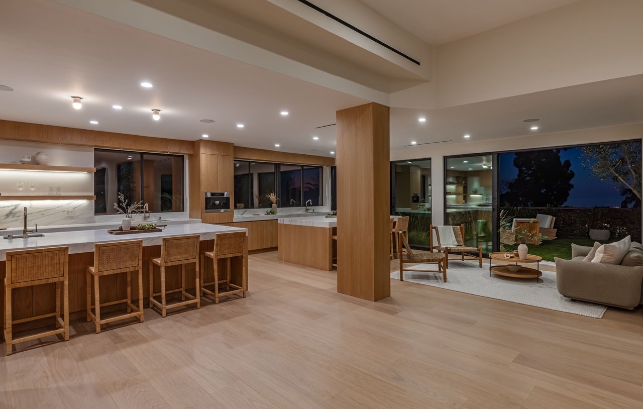 1705 Carla Ridge, Beverly Hills