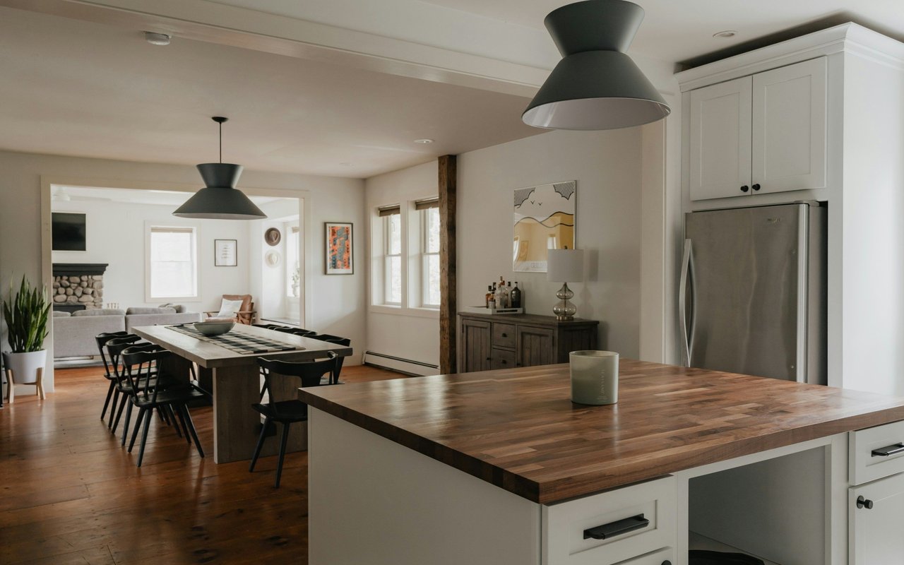 Cozy, Smart & Climate-Ready: What Buyers Want in Fall 2025 (and What to Watch For)