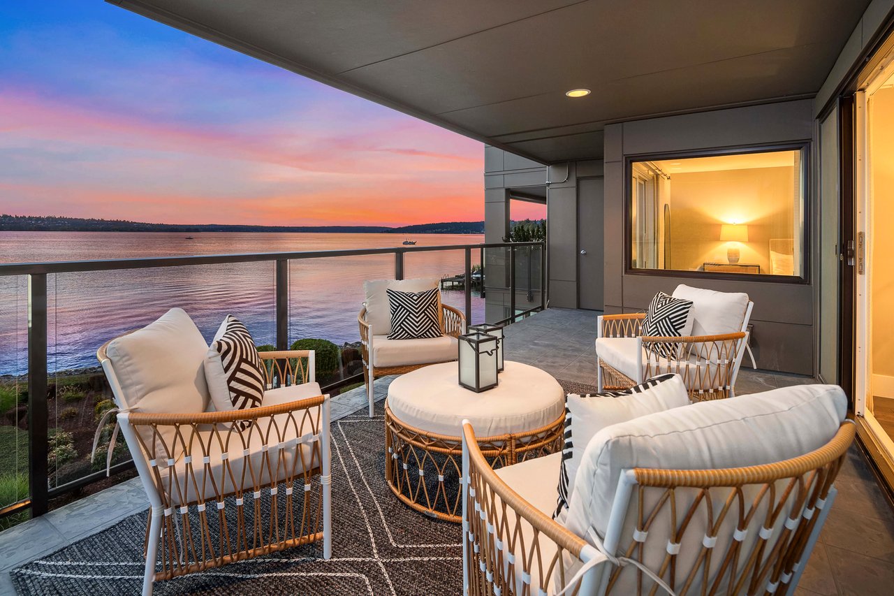 827 Lake Street S Unit: 208