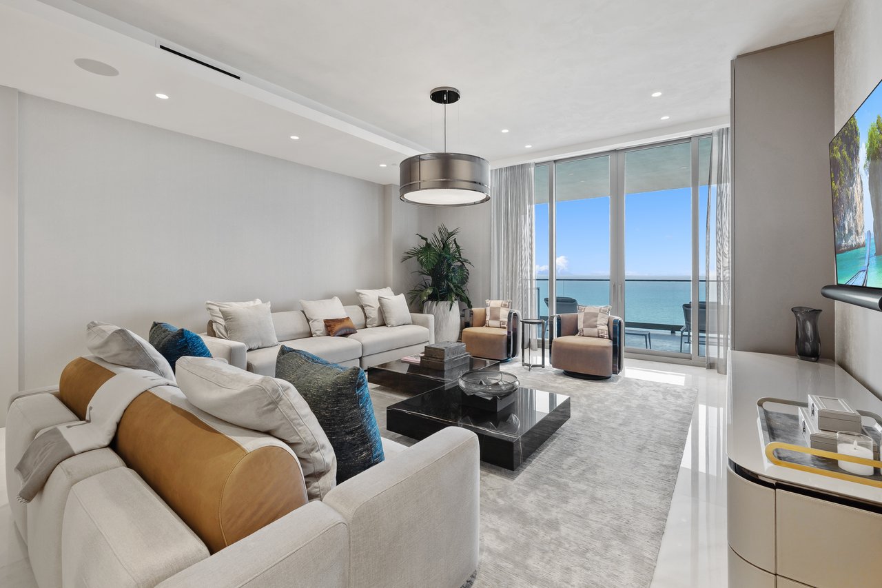 17901 Collins Ave # 3003