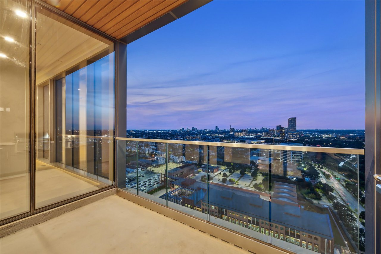 1711 Allen Parkway, Unit 2403, Houston, Texas - Walter Bering, Houston Realtor