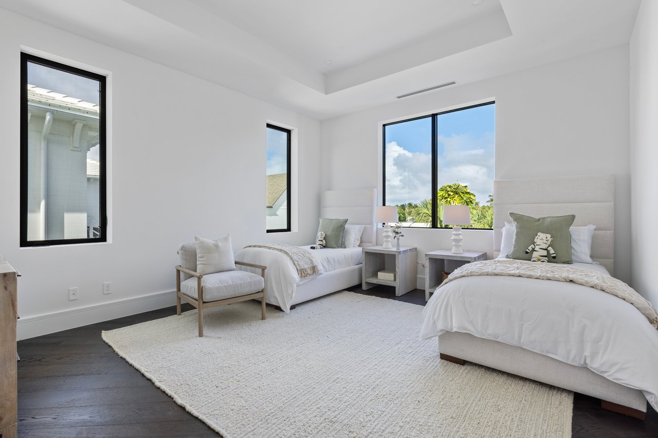 Murray Rd in Soso With Beautiful Water & Island Views