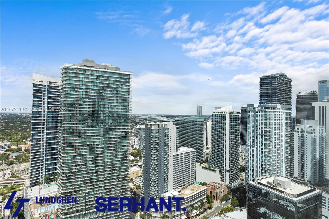 1395 Brickell Ave #3404