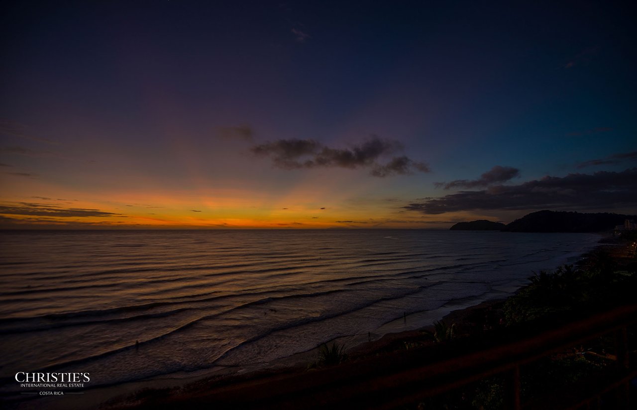 Vista Las Palmas – Executive Oceanfront Penthouse 11B