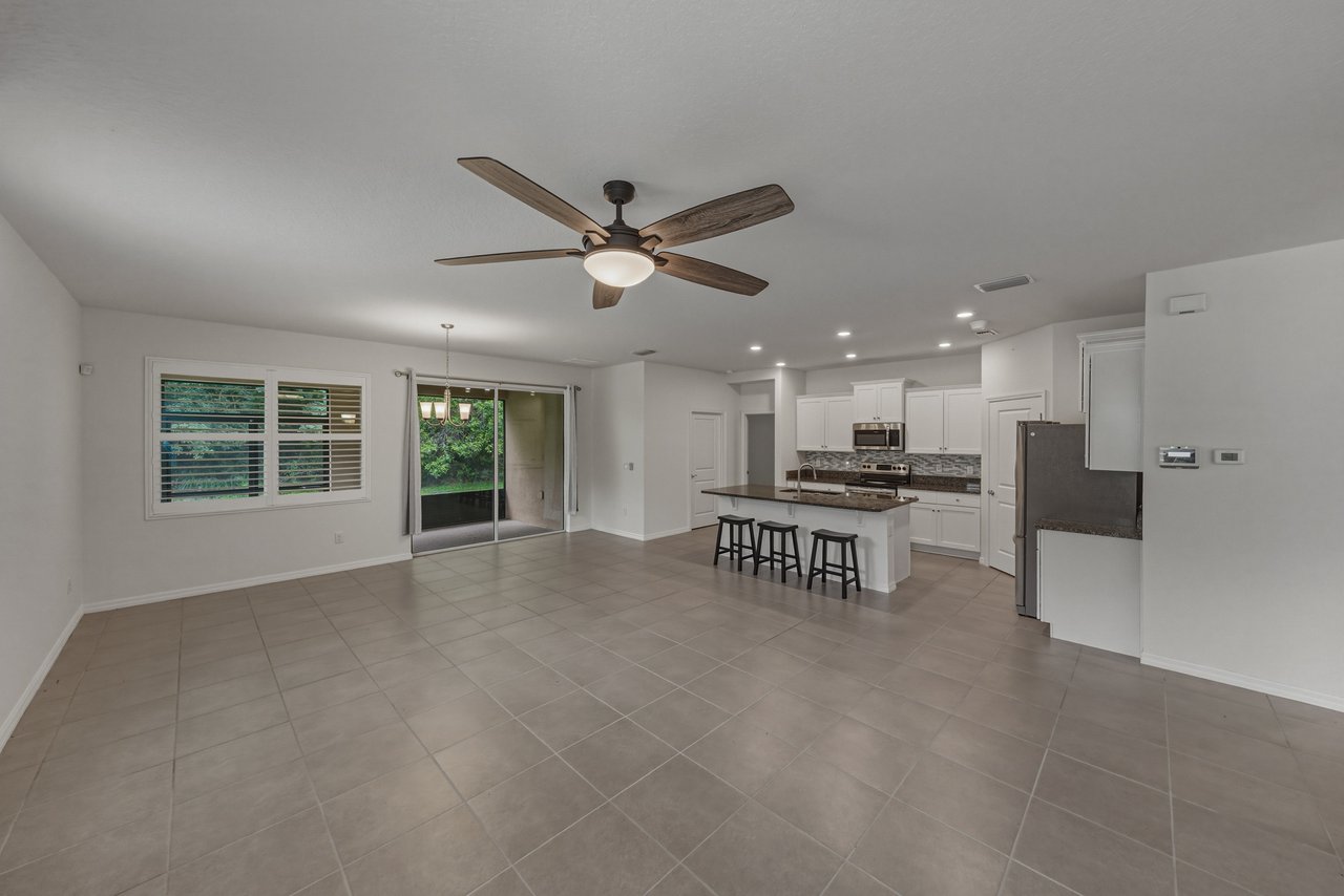 12322 EASTPOINTE DR