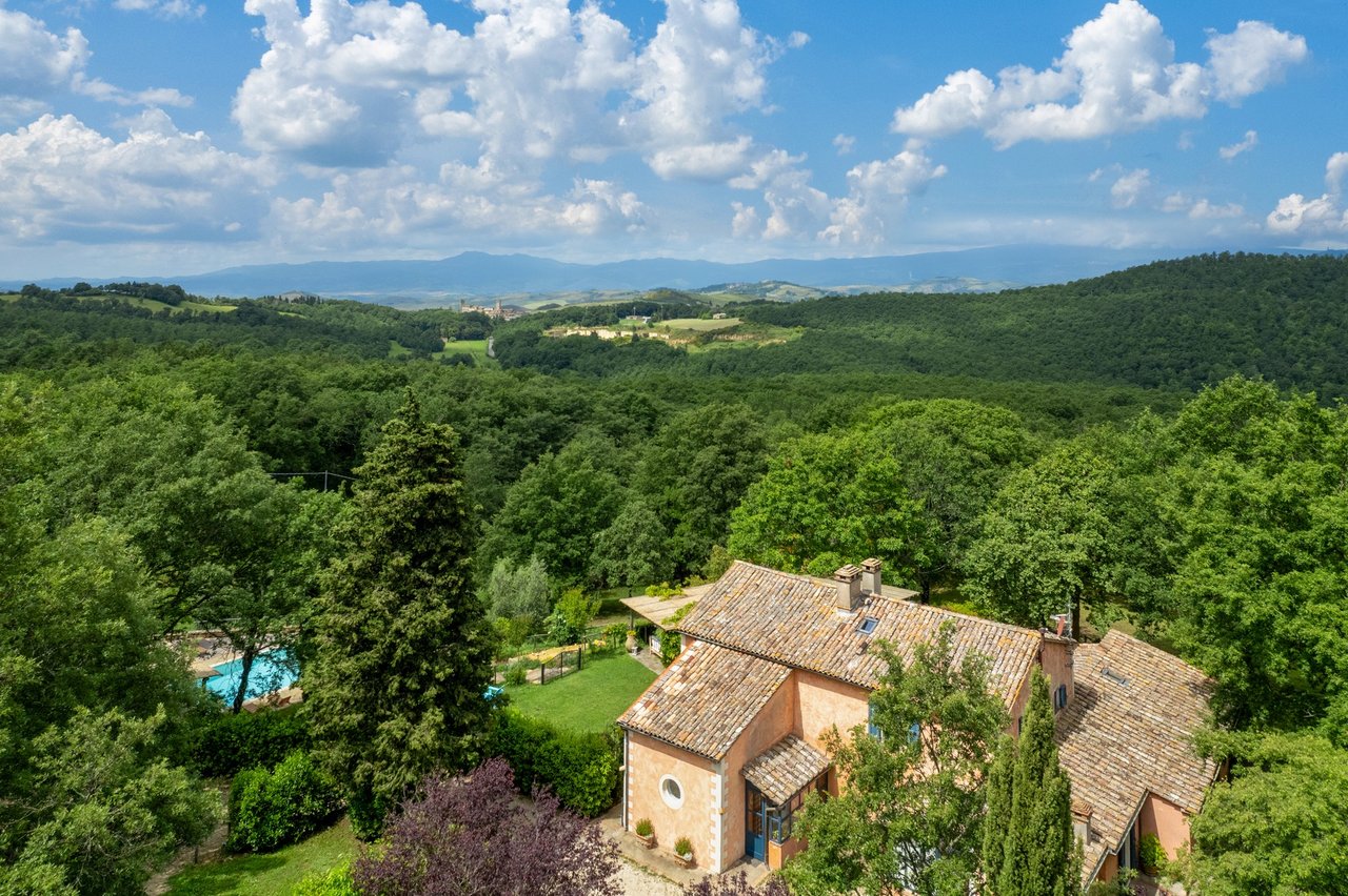 Renovated 18th Century Tuscan Home With Beautiful Hill Views