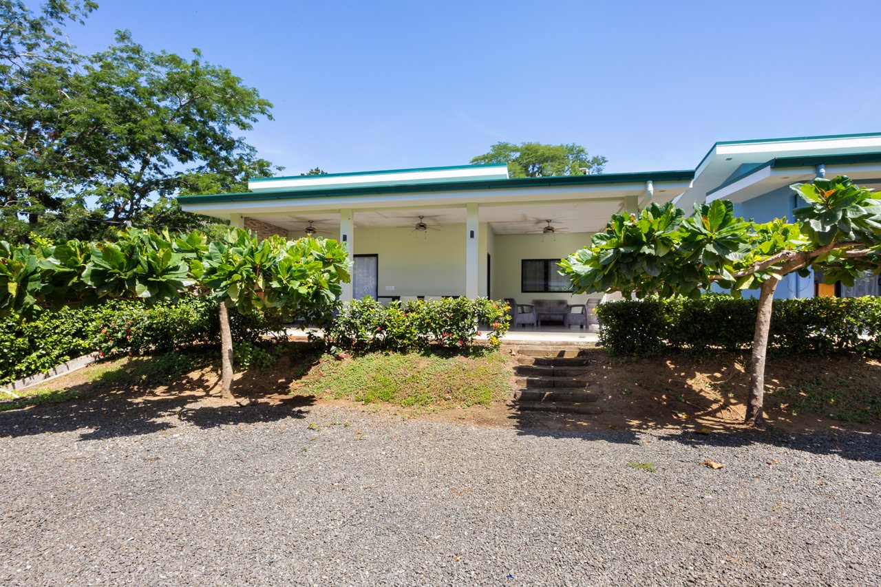 Laurel Condo Unit #1 | Cozy and Affordable 2-Bedroom Condo in Playa Potrero