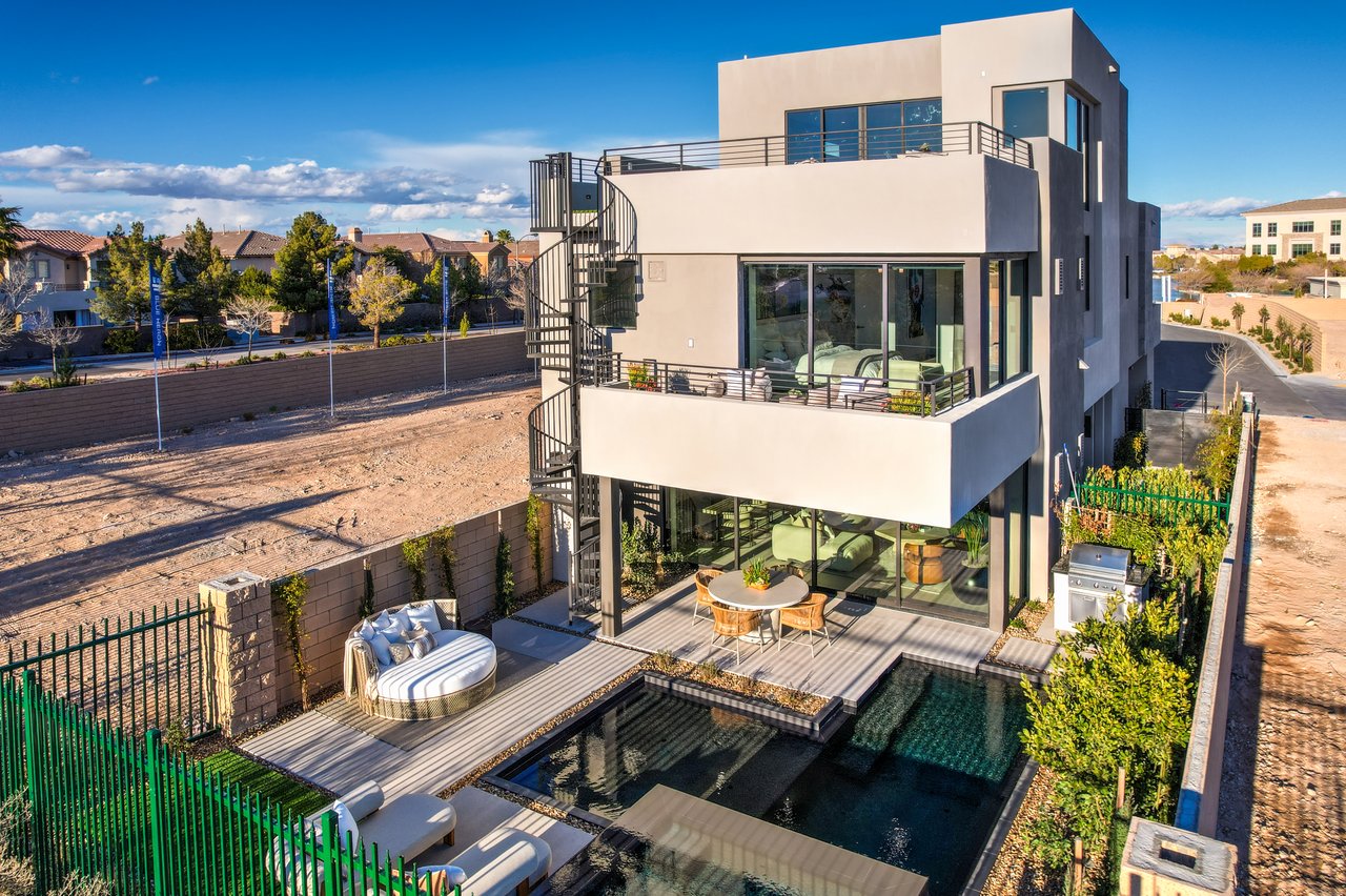 4077 Heron Fairway Dr