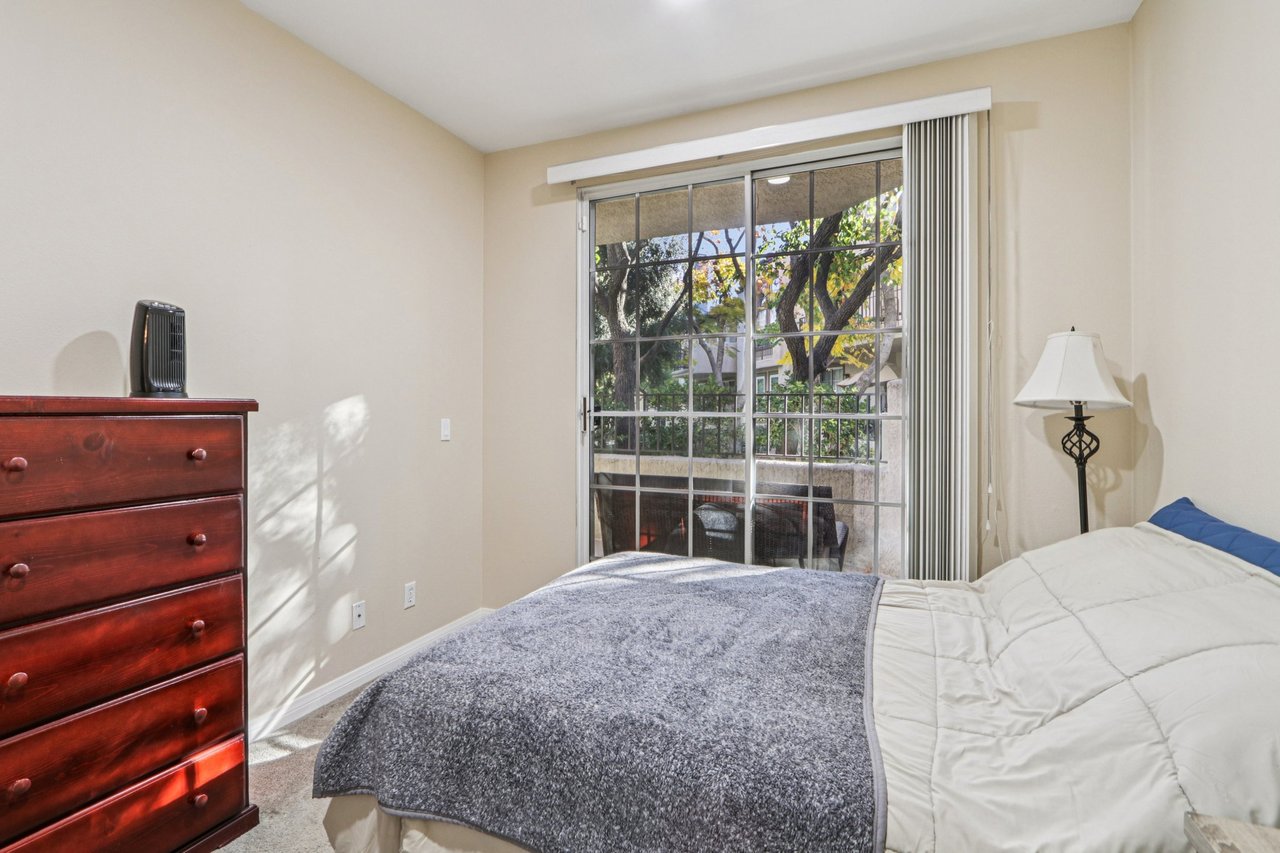 24111 Del Monte Dr, Valencia, CA 91355