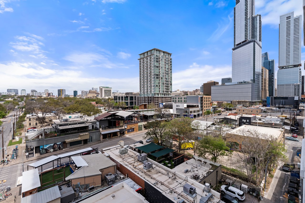 501 West Ave #704