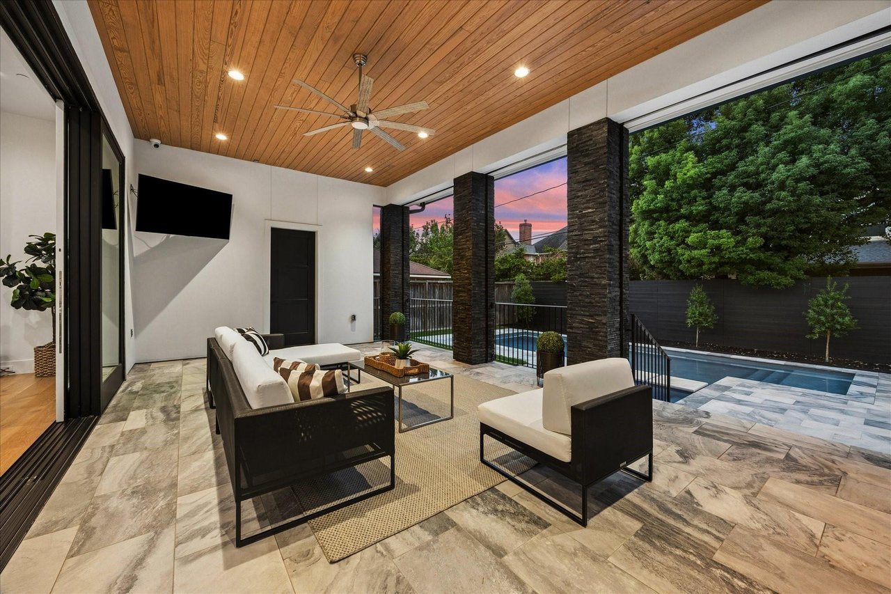 4529 Merrie Lane