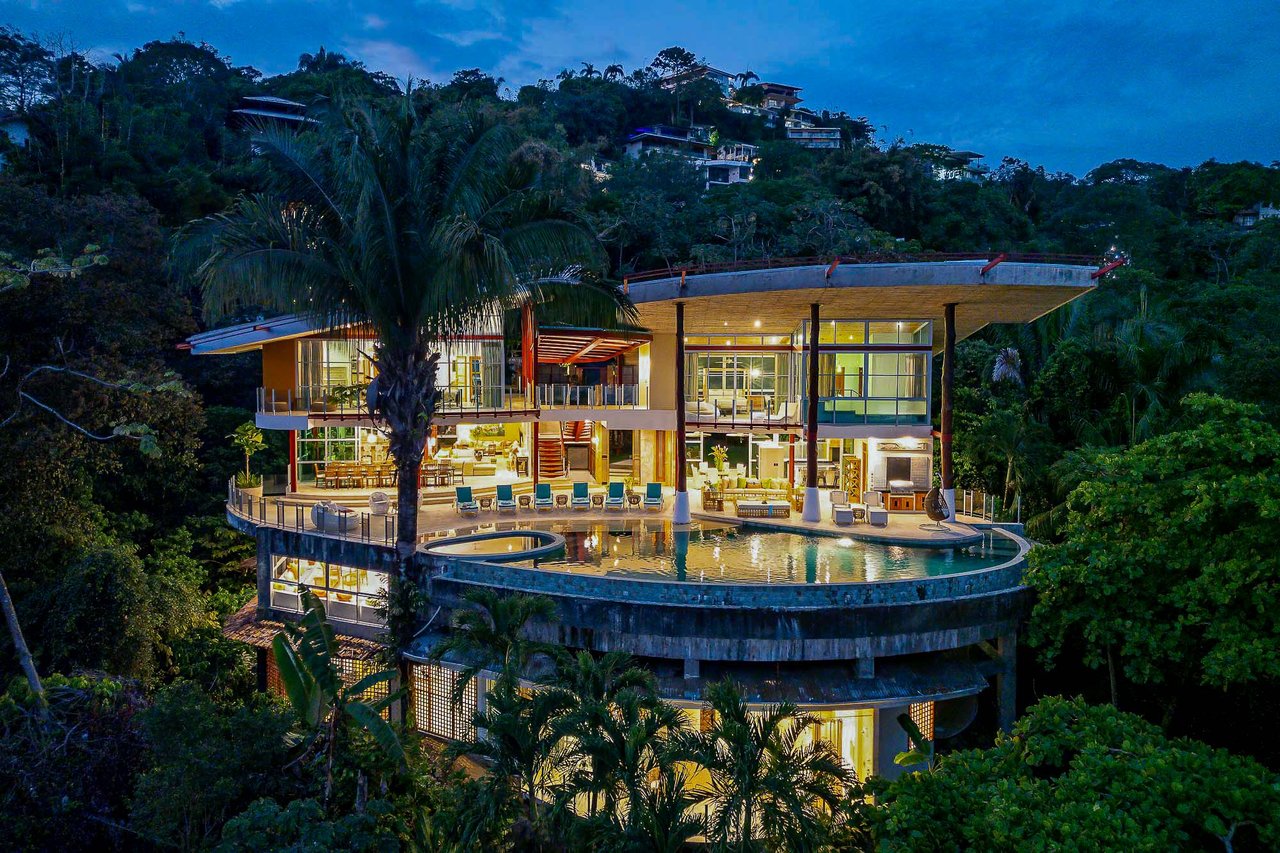 Casa Fantastica Luxury Mountain and Ocean View Villa
