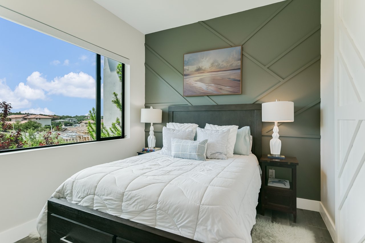 Spanish Oaks Luxury 