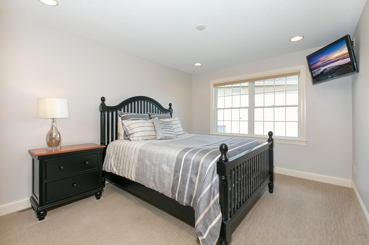 Stunning Eagan Masterpiece!