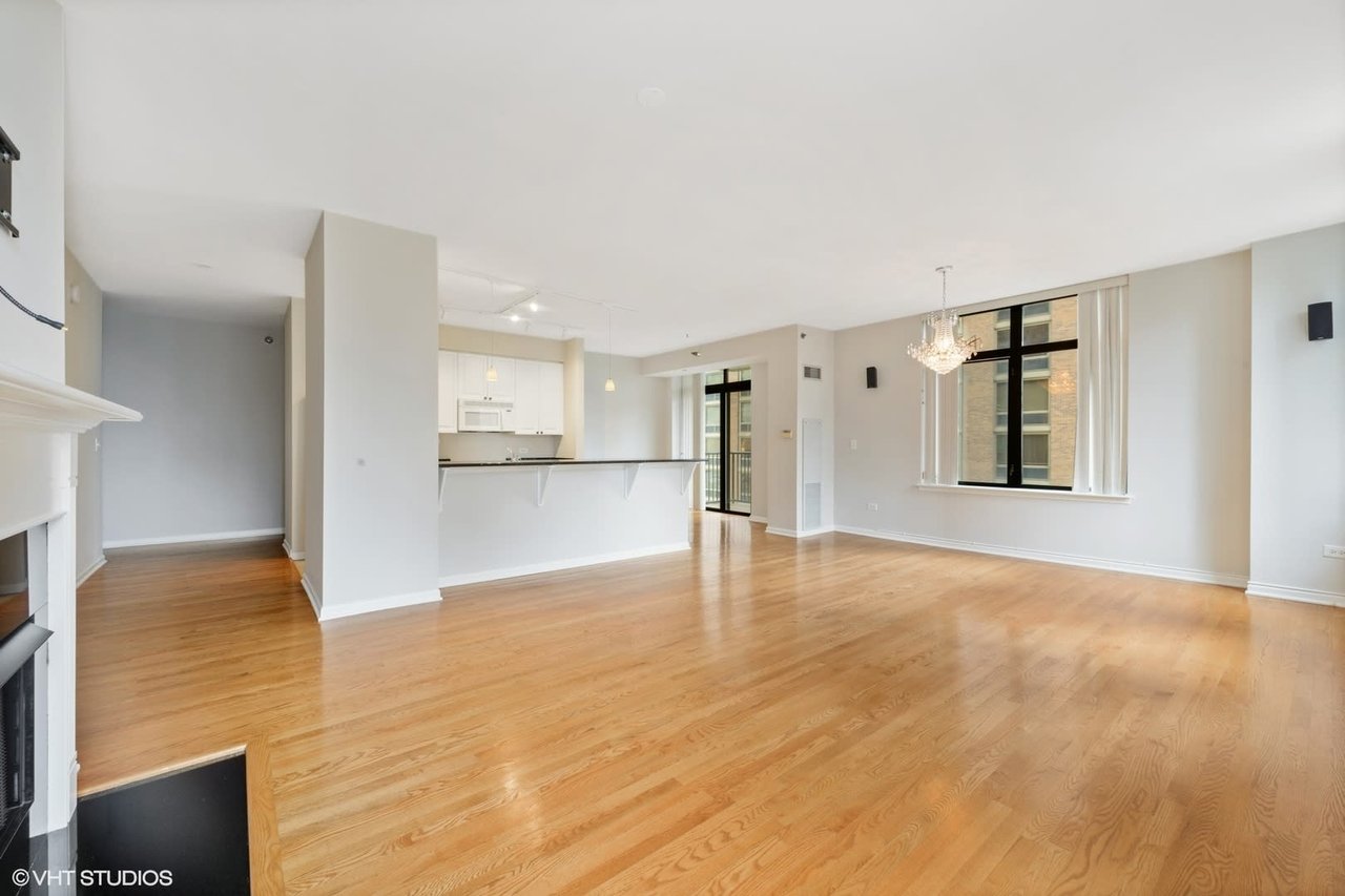 1122 Dearborn 9B rental