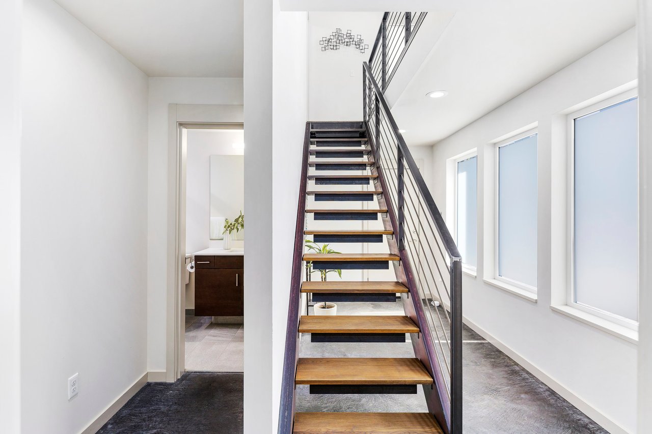 2418 NW 64th St