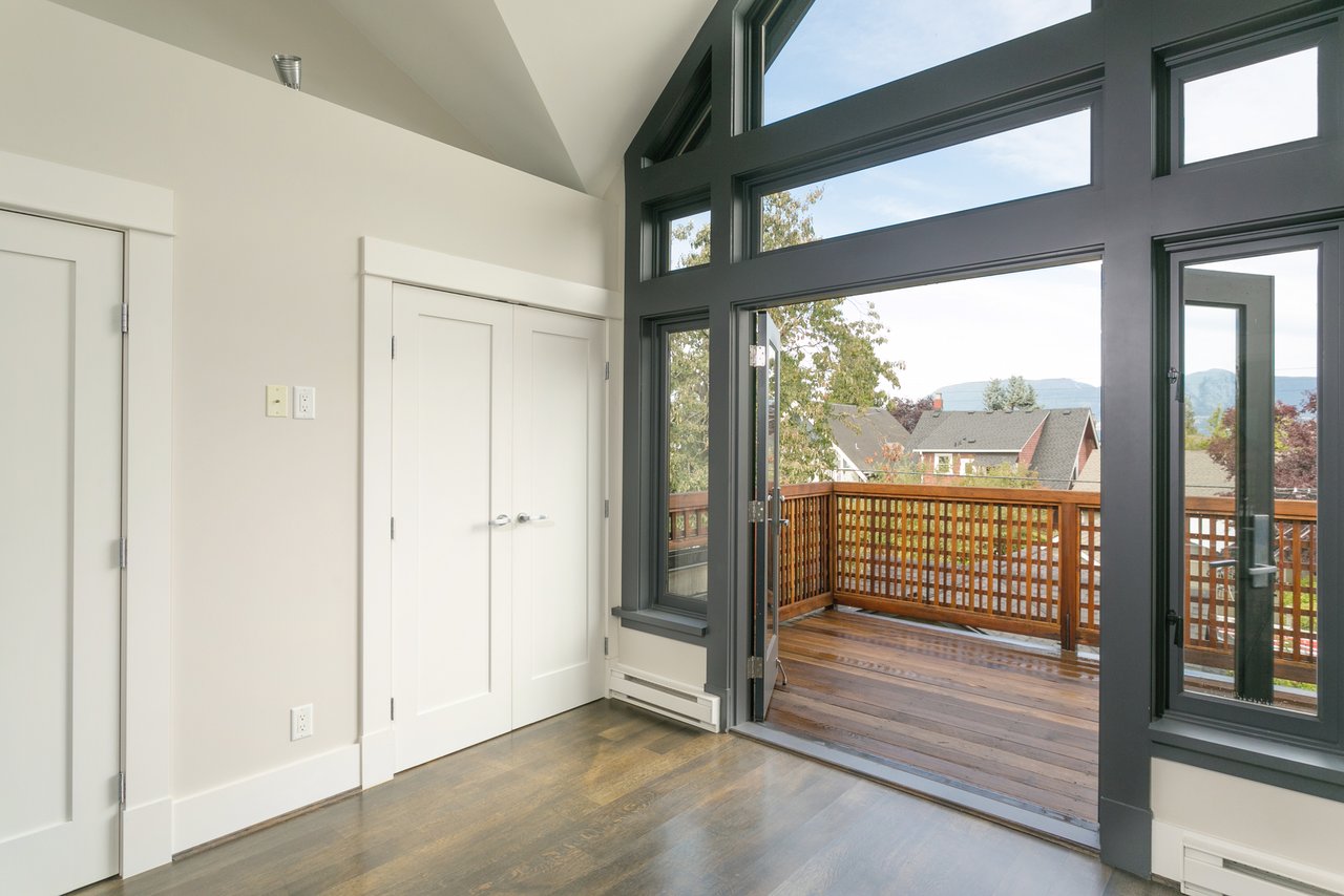 3233 West 3rd Ave, Kitsilano