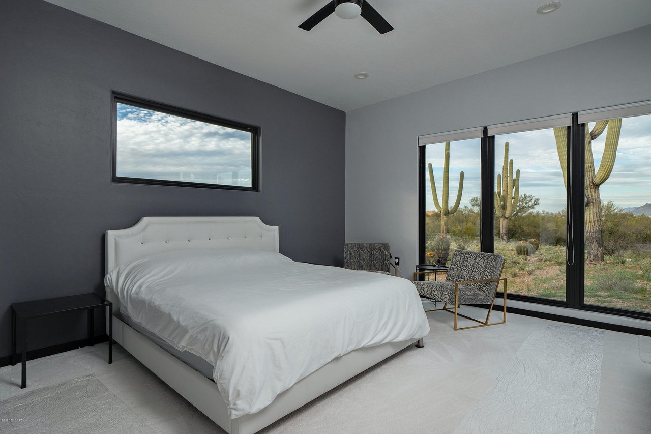 Modern Desert Retreat