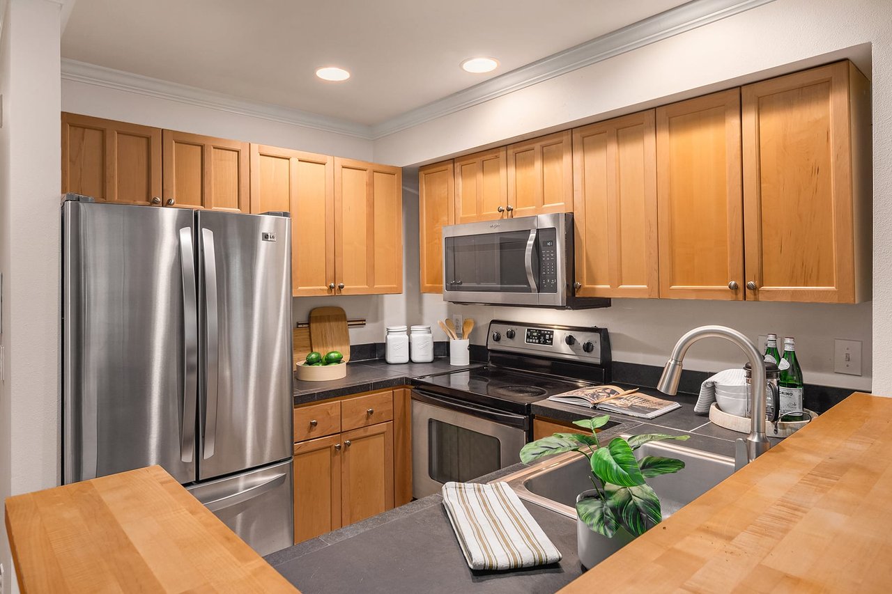 Turn-Key Beacon Hill Condo