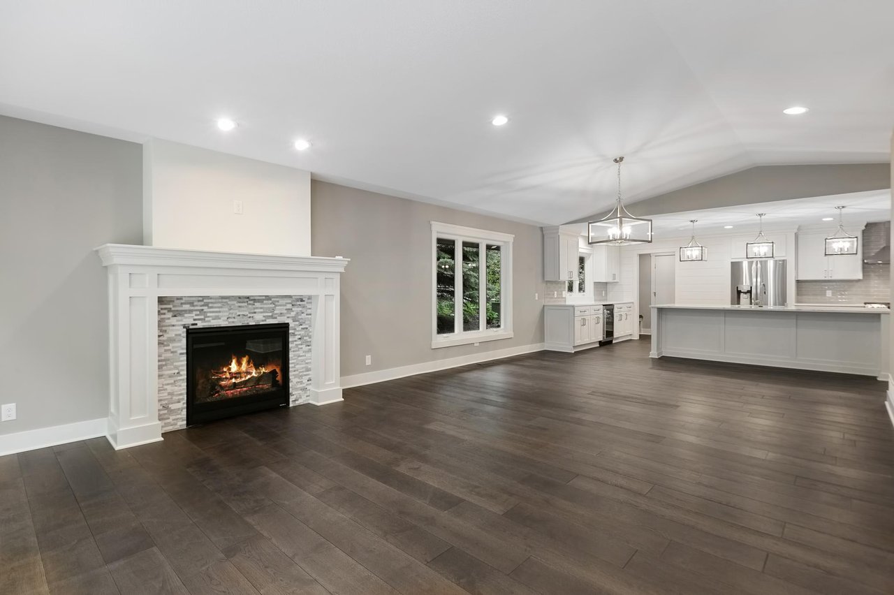 Beautifully Remodeled Bayswater Townhome!