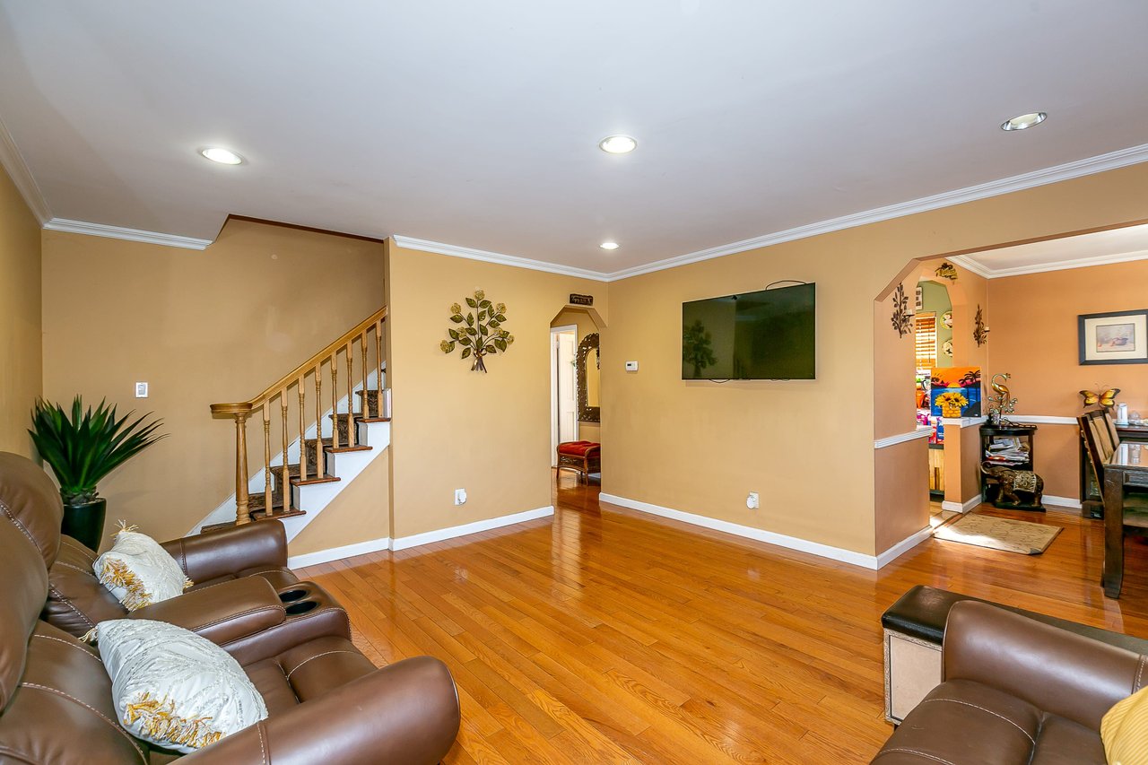 112 N 6th Street, New Hyde Park