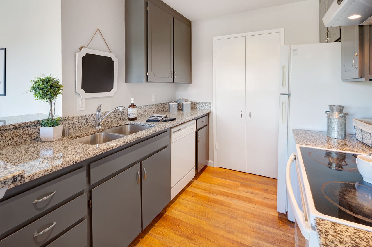 21 Lakeview Court, Novato