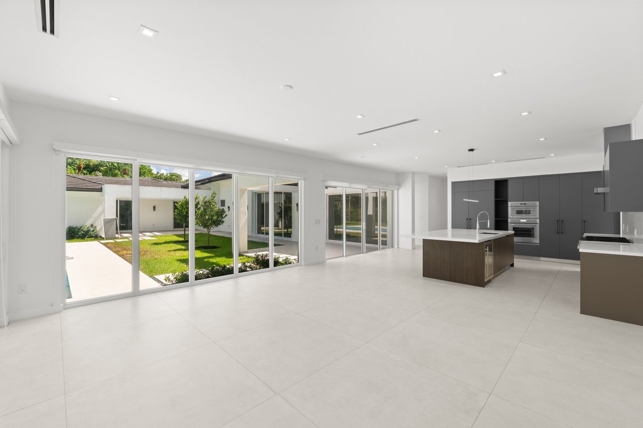 A Modern Miami Estate