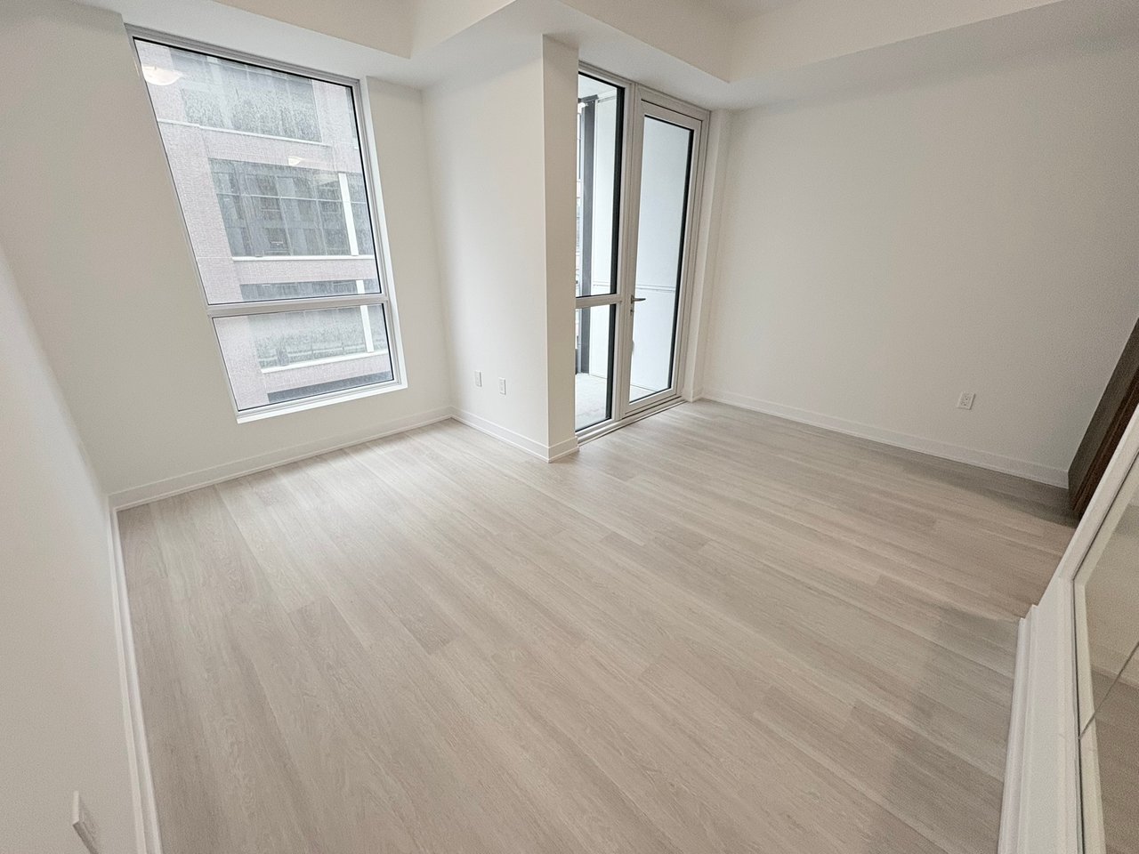 15 Richardson Street, Toronto Unit: 427