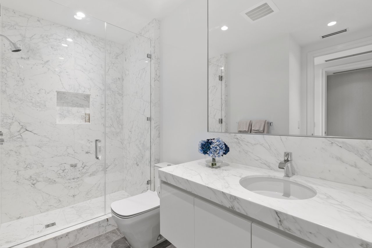 17901 Collins Ave # 3003