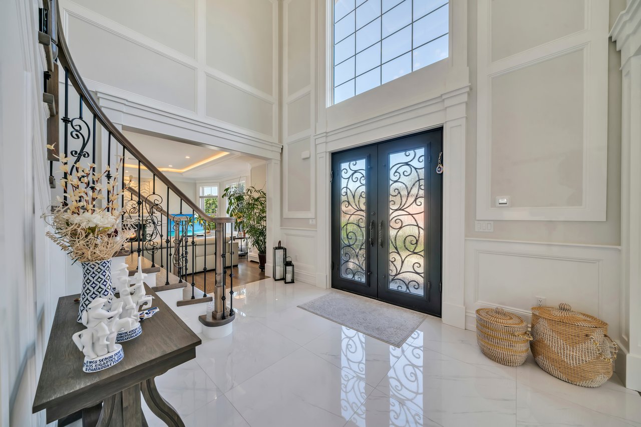 214 Forest Road
