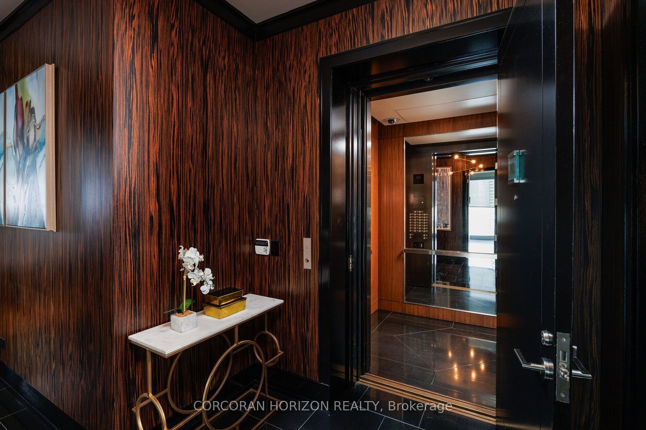 LUXURY AT THE RITZ RESIDENCES