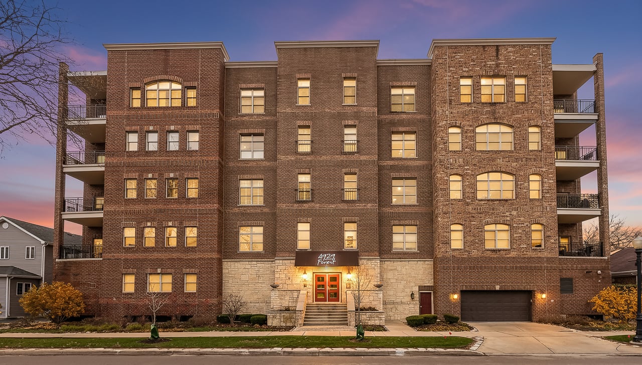 4929 Forest Ave, Unit 2E, Downers Grove