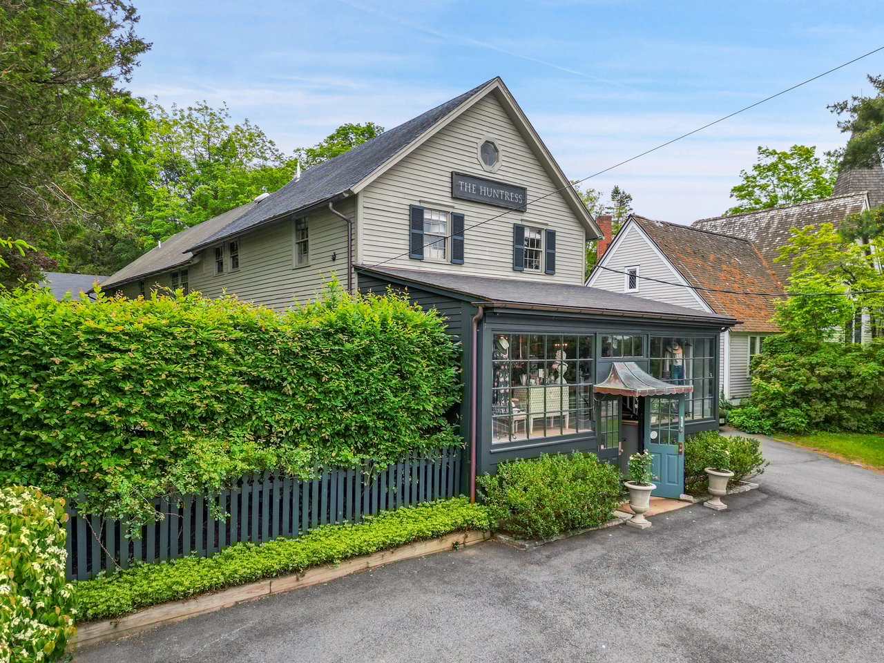 259 Westchester Avenue