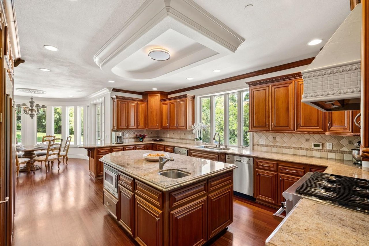 12690 Dianne Dr